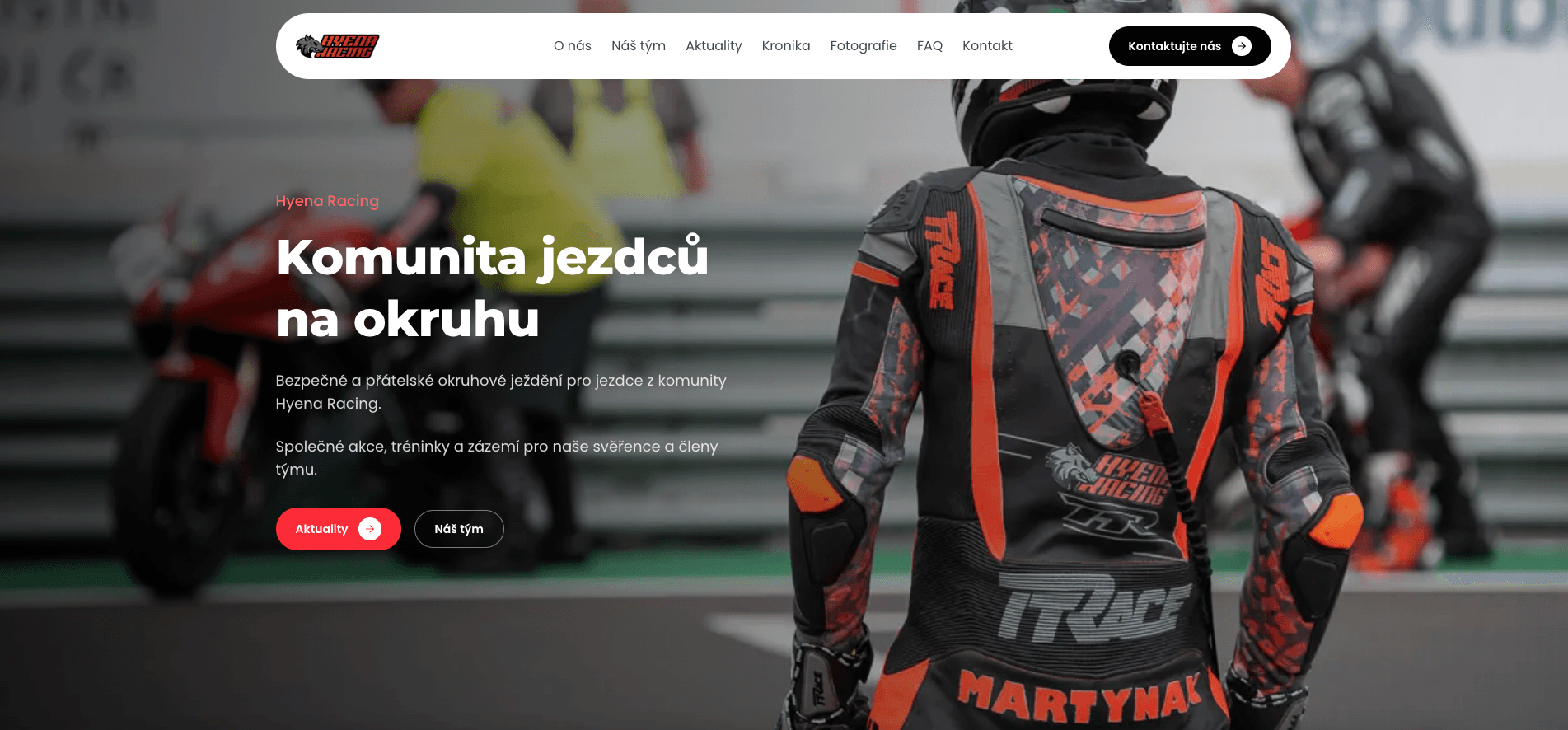 Komunita jezdců na okruhu